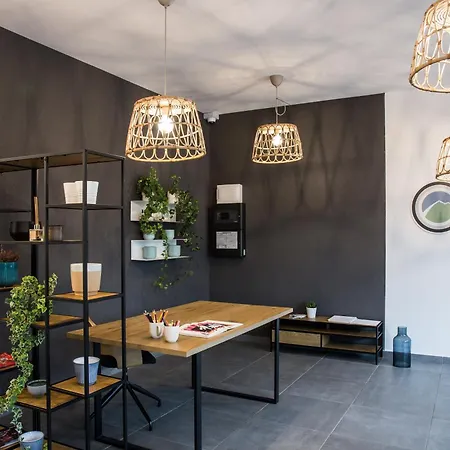 Rome Stylish W Working Space And Wifi Near Unss Apartman Szófia