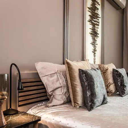 Rome Stylish W Working Space And Paid Parking Spot Szófia