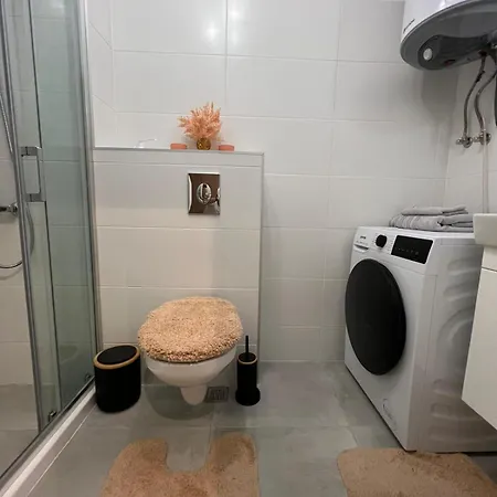 Rome Stylish W Working Space And Paid Parking Spot *