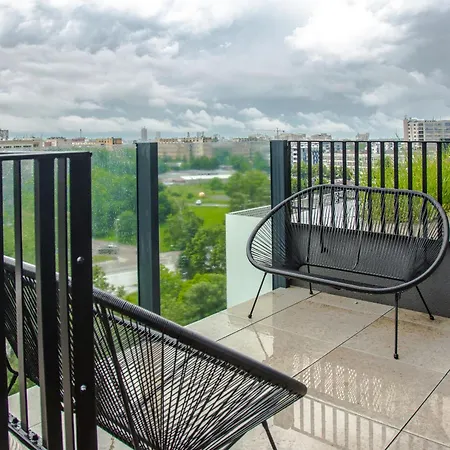 Rome Stylish W Working Space And Paid Parking Spot