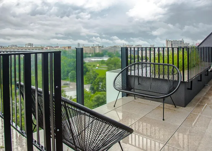 Rome Stylish W Working Space And Paid Parking Spot