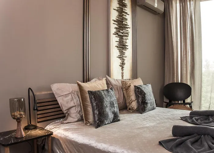 Rome Stylish W Working Space And Paid Parking Spot Sófia