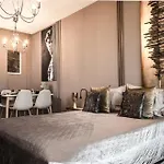 Rome Stylish W Working Space And Wifi Near Unss Διαμέρισμα *